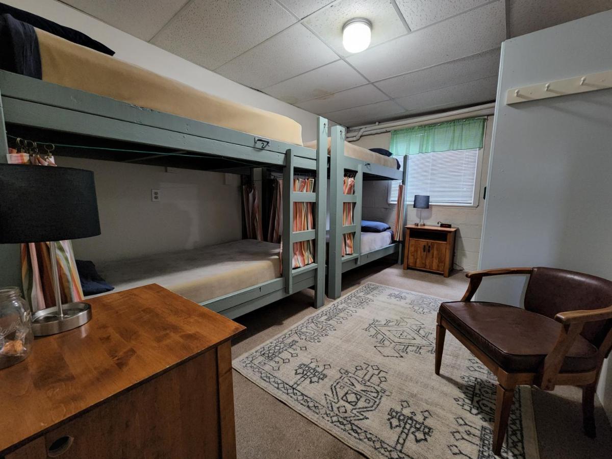 Inn The Clouds Hostel & Inn Leadville Bilik gambar