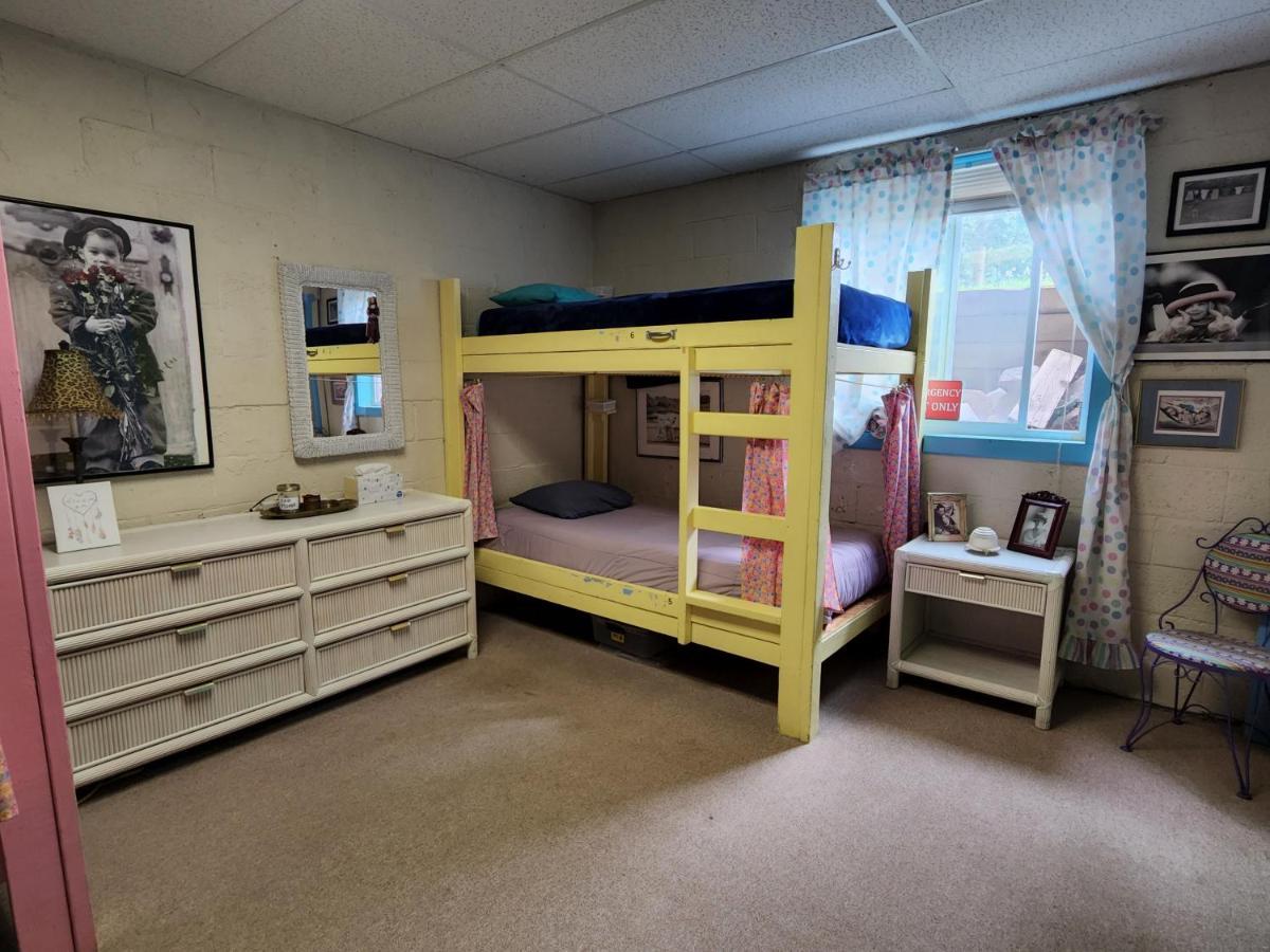 Inn The Clouds Hostel & Inn Leadville Bilik gambar